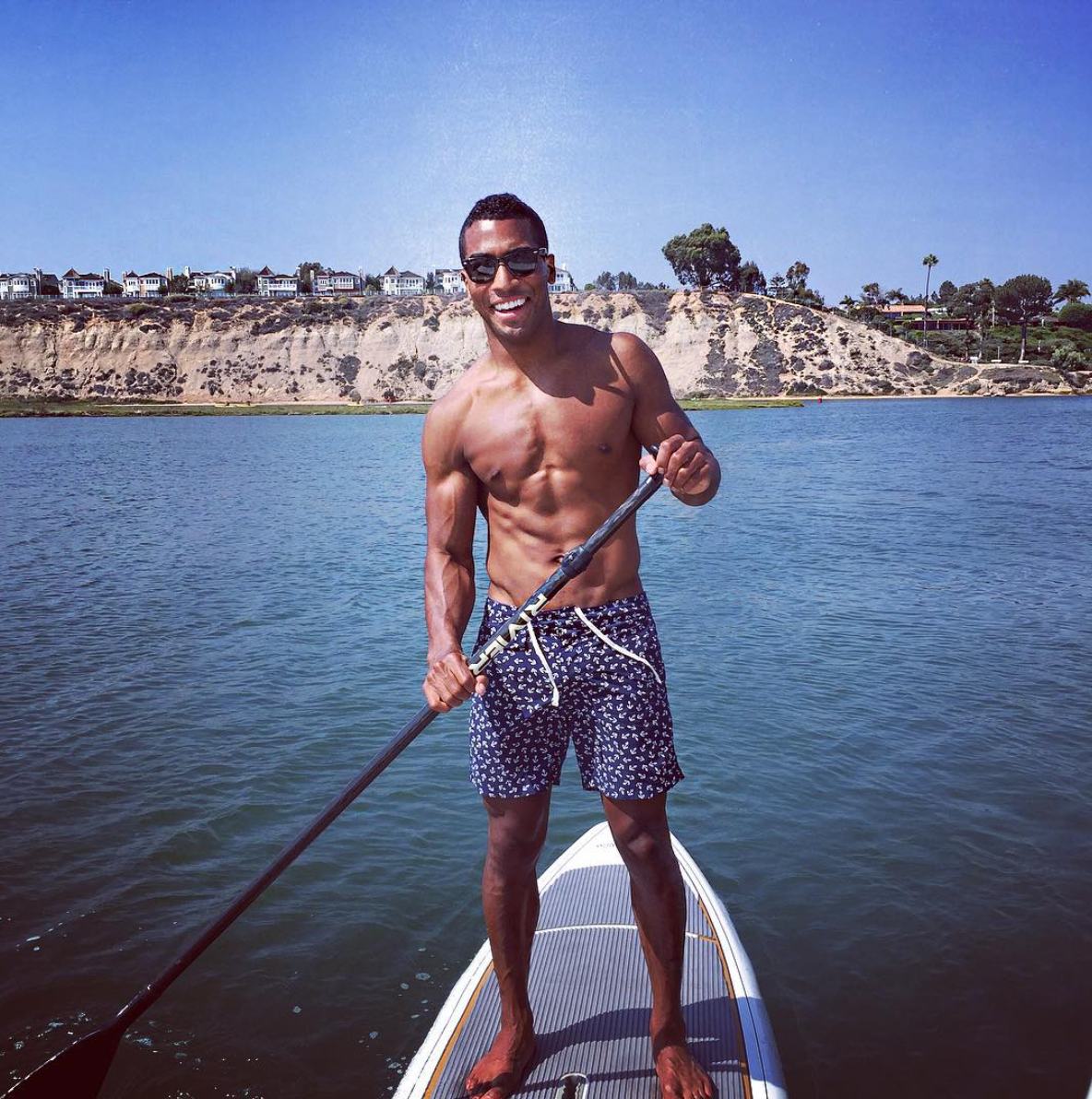 El gimnasta Josh Dixon presume de cuerpo - Shangay